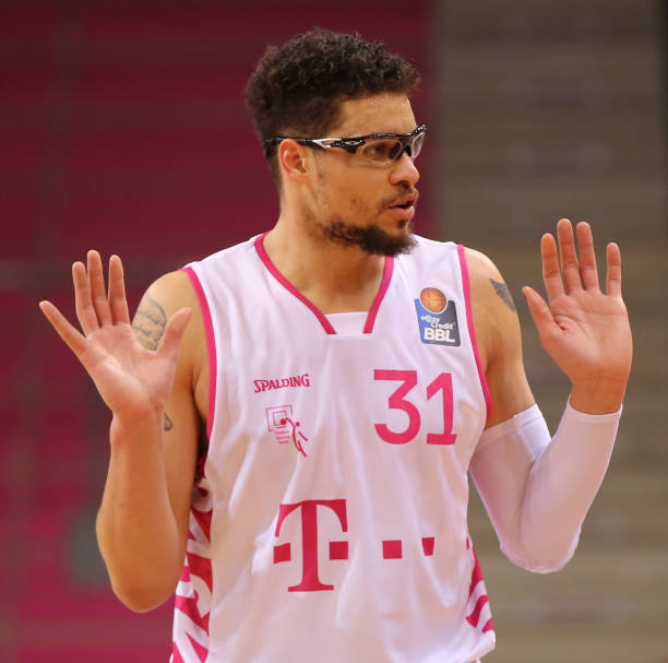 但与沙特方 但与沙特方