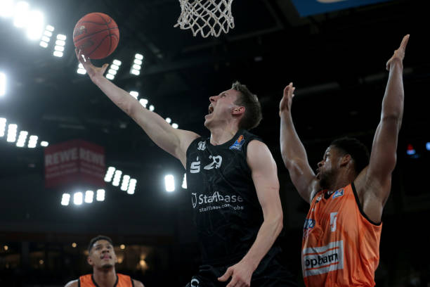 相关人物与 相关人物与