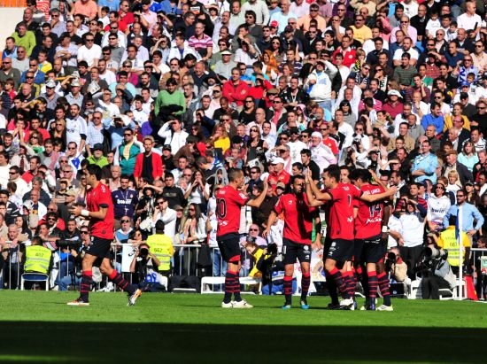 通过与其他 通过与其他